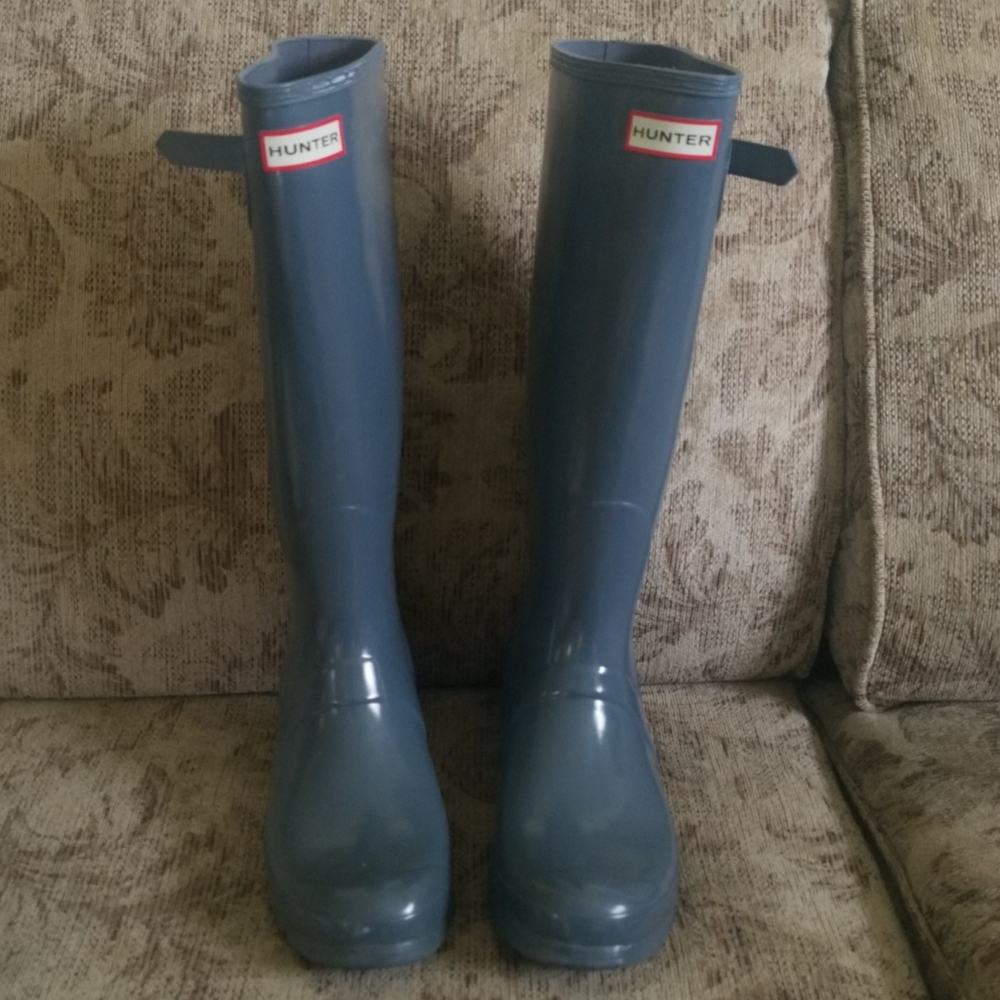 Hunter Boots size 11 in graphite.